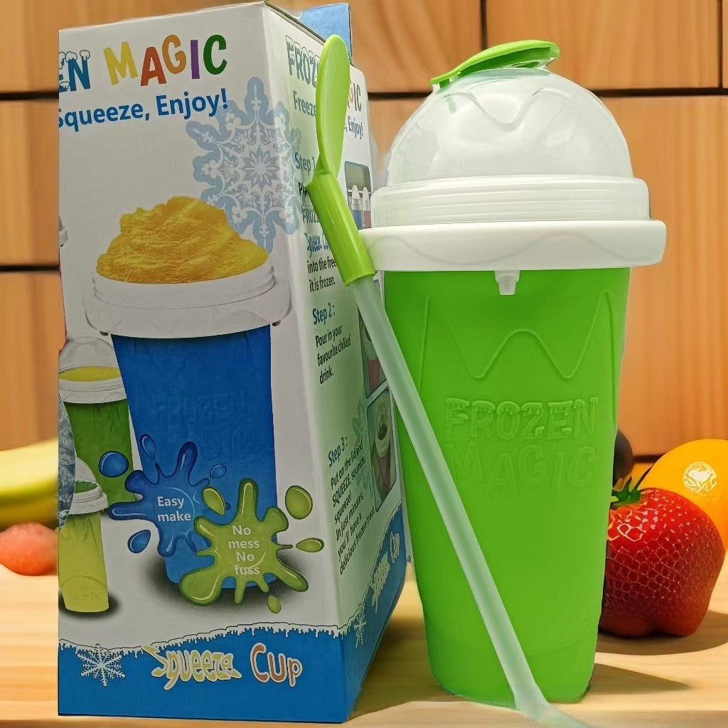 DIY Frozen Magic Slushy Maker Cup - Quick Squeeze Smoothie Cup with Lid & Straw/Spoon(Green)