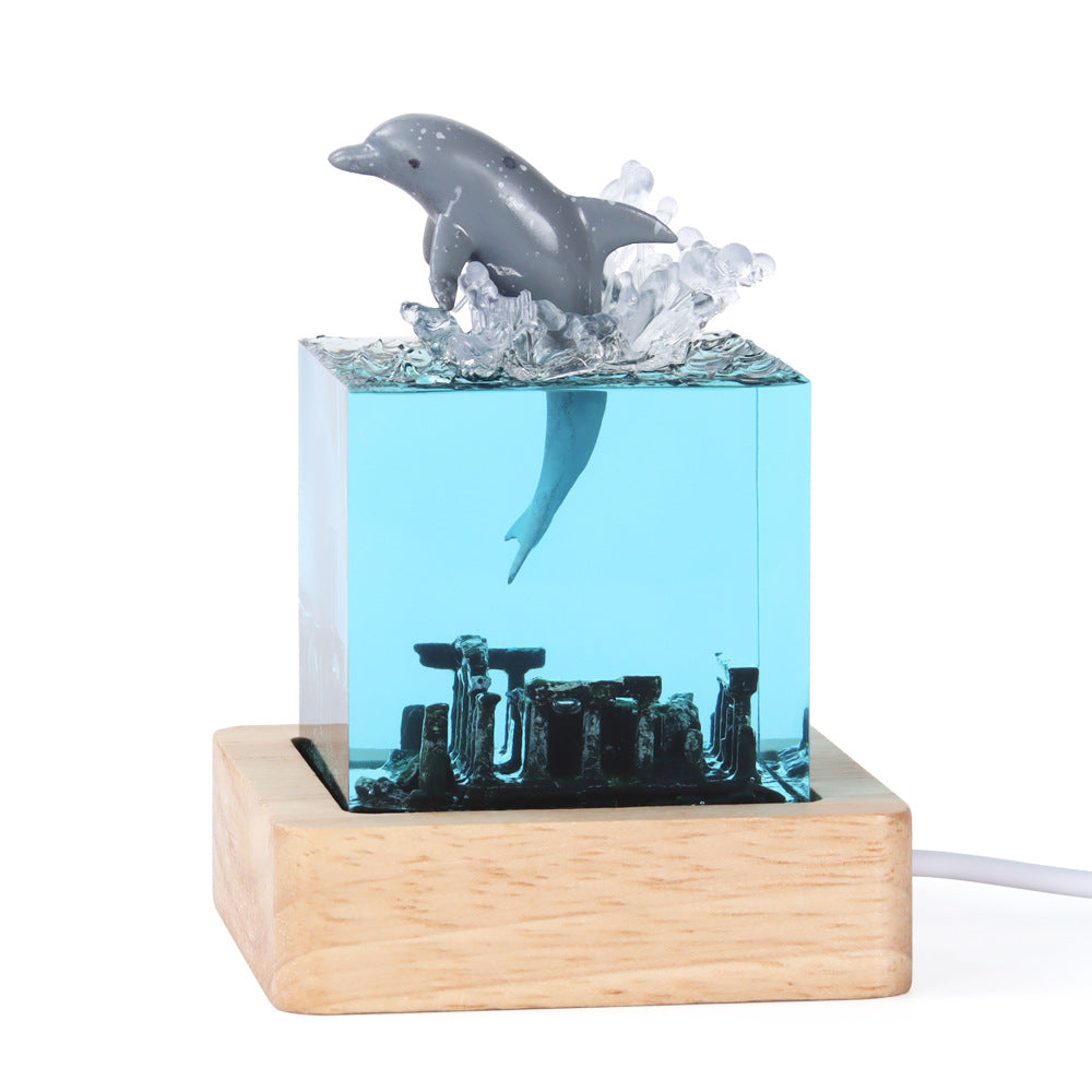 Unique Handmade Epoxy Resin Lamp - Marine Life Diorama, USB Light, Ocean Decor Gift (Spray gray dolphin model)