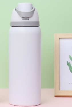 White 32oz 304 Stainless Steel Insulated Water Bottle - Dual-Drink Pop-Up Lid