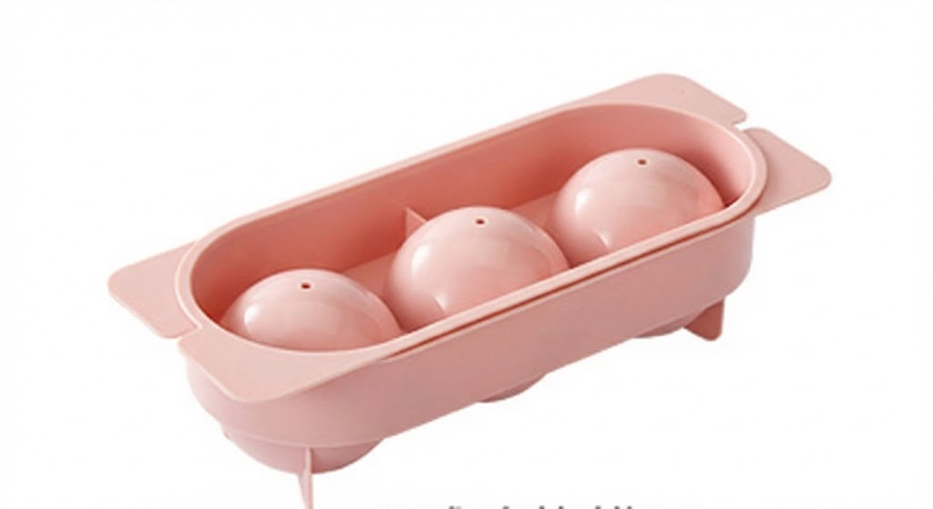 2 PCS Large Round Ice Cube Trays with Lids 3 Cavity Sphere Ice Ball Maker Mould Stackable Hard Plastic Slow Melting for Whiskey Cocktails Pink