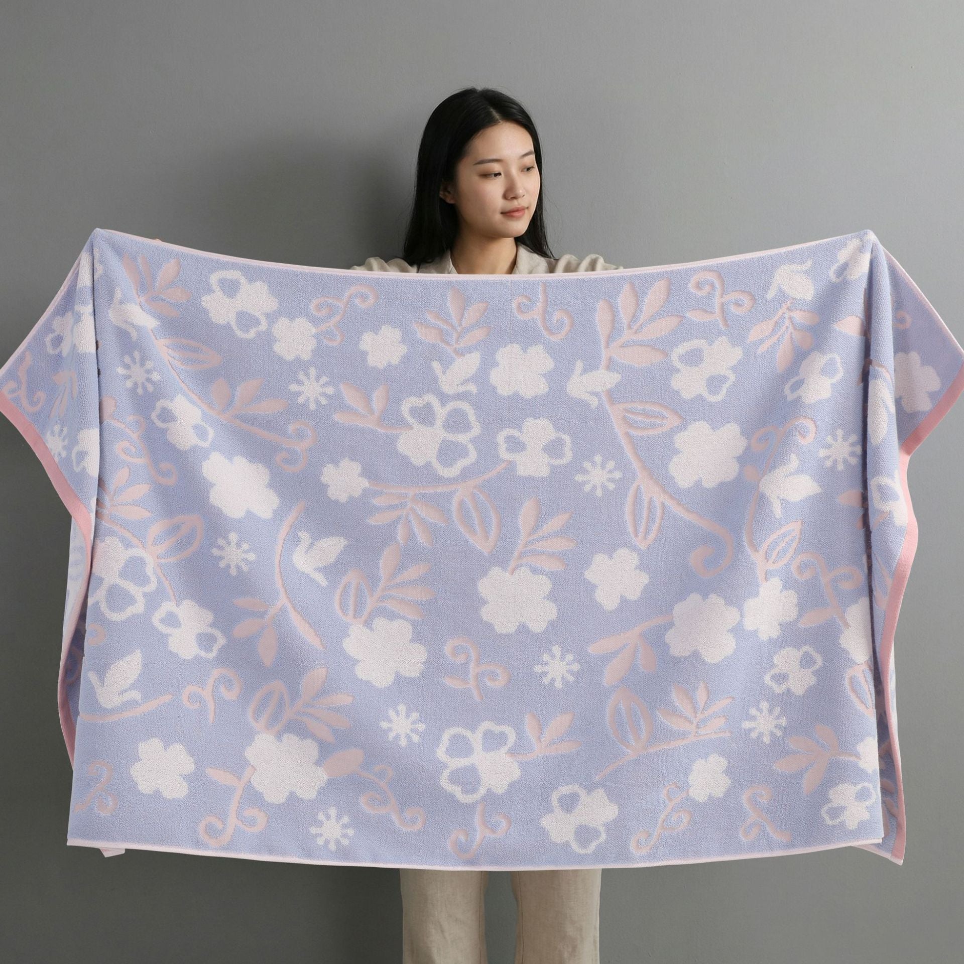 Light Purple Balloon Deluxe Extra Large Pure Cotton Beach & Bath Towel | Highly Absorbent, Thick 70 x 140 cm | Fun Cartoon Design