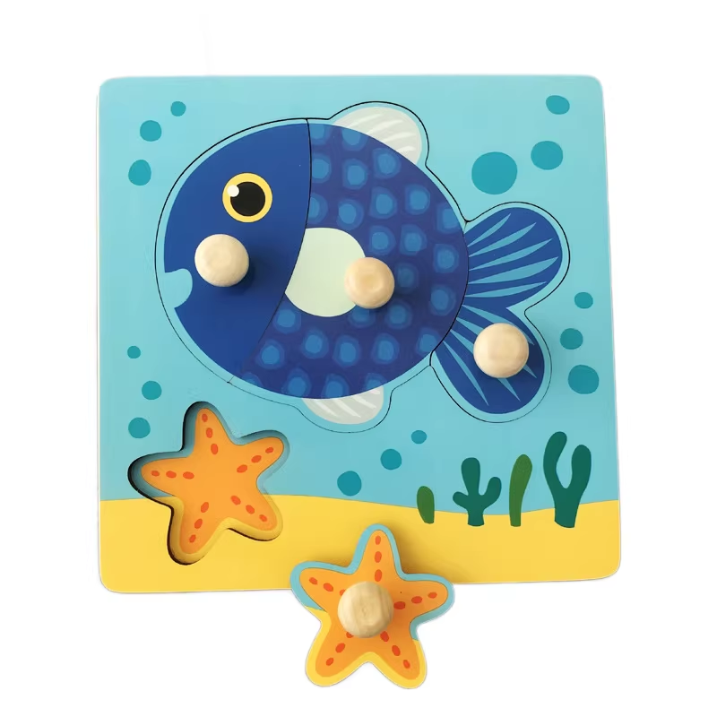 Fish Hand-Grip Puzzle Board – Educational Shape Matching Toy for Early Learning, 14.5cm Square Design
