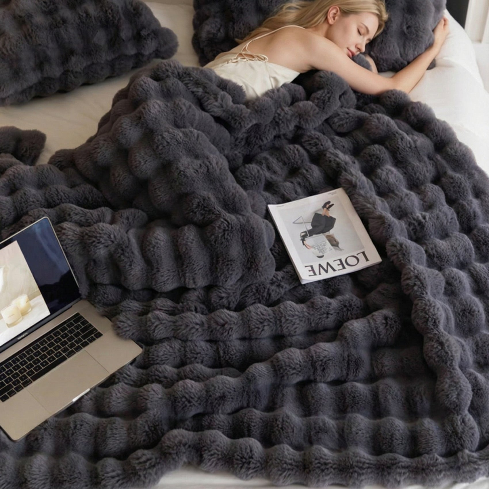 Black Grey Luxury Tuscany Fleece Rabbit Fur Bubble Blanket (200 x 230 CM) - Double-Sided Thickened Soft Plush Bedding & Extra Large Bed Blanket