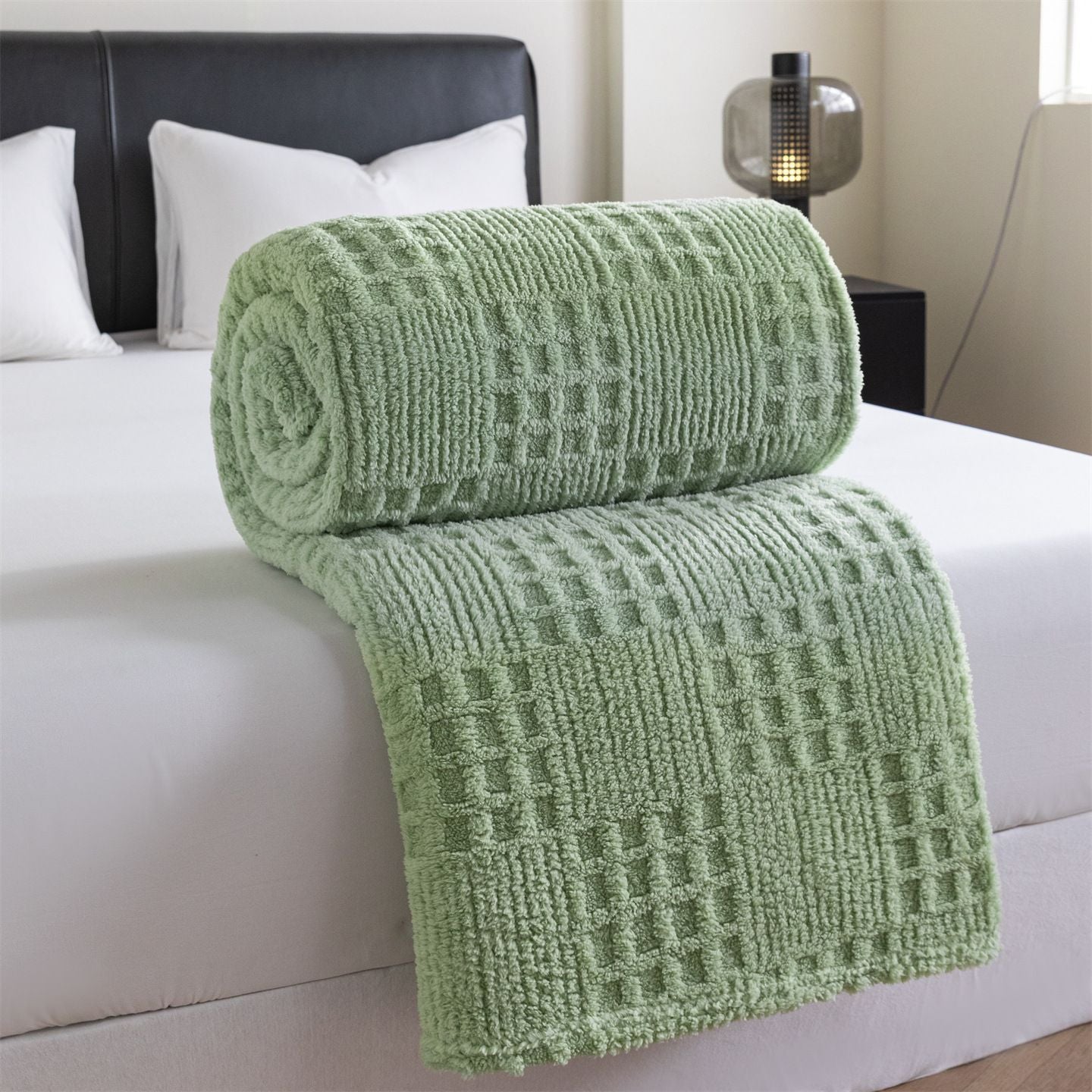 Green 100*150cm Thickened Double-Sided Plush Waffle Weave Throw Blanket - Anti-Static Taffeta Velvet & Flannel Fleece - Warm, Soft, Non-Shedding Blanket for Winter, Sofa, Bed & Office