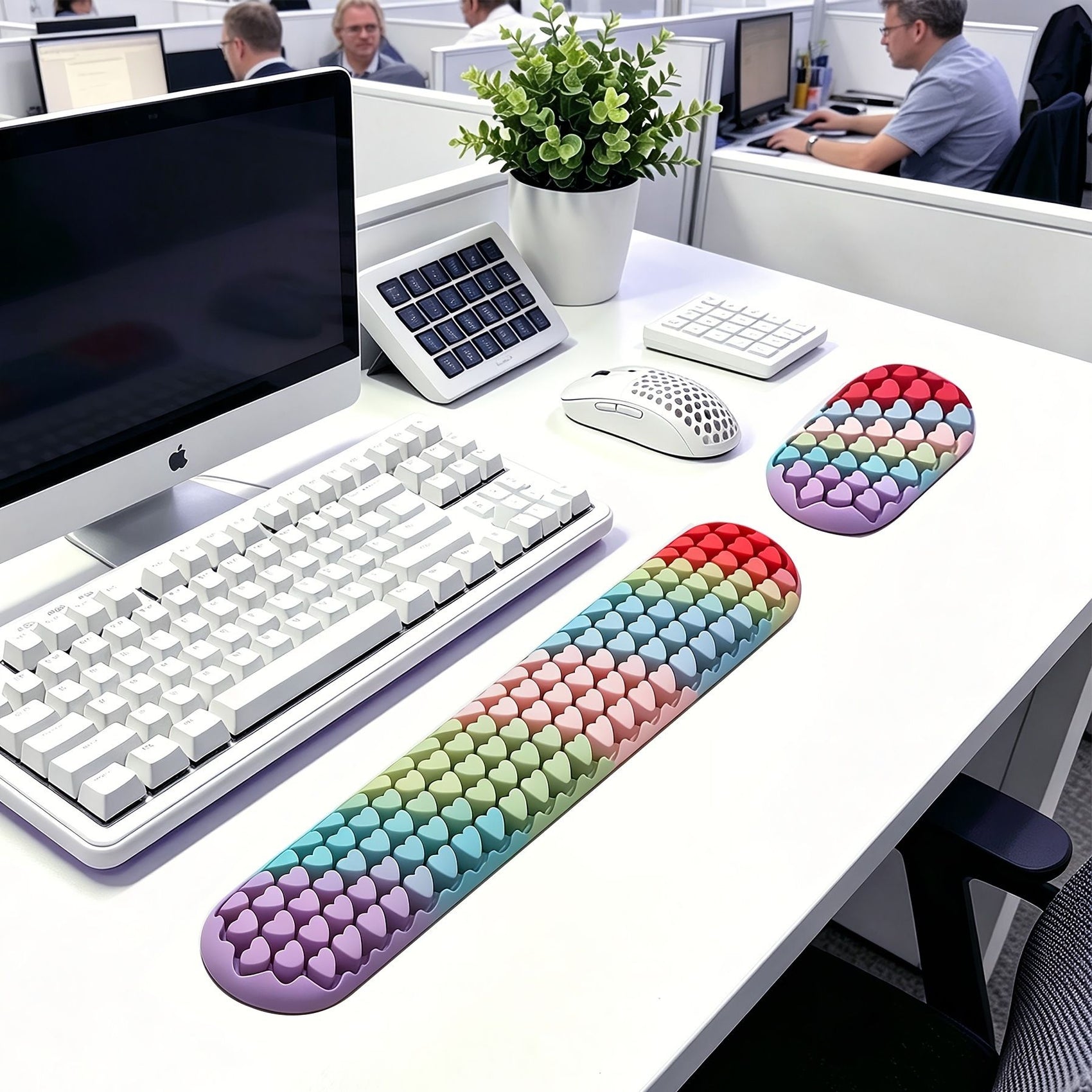 2-Piece Colorful Heart Silicone Ergonomic Keyboard & Mouse Wrist Pad Set – Washable Non-Slip Gel Hand Support for Home Office Gaming & Typing